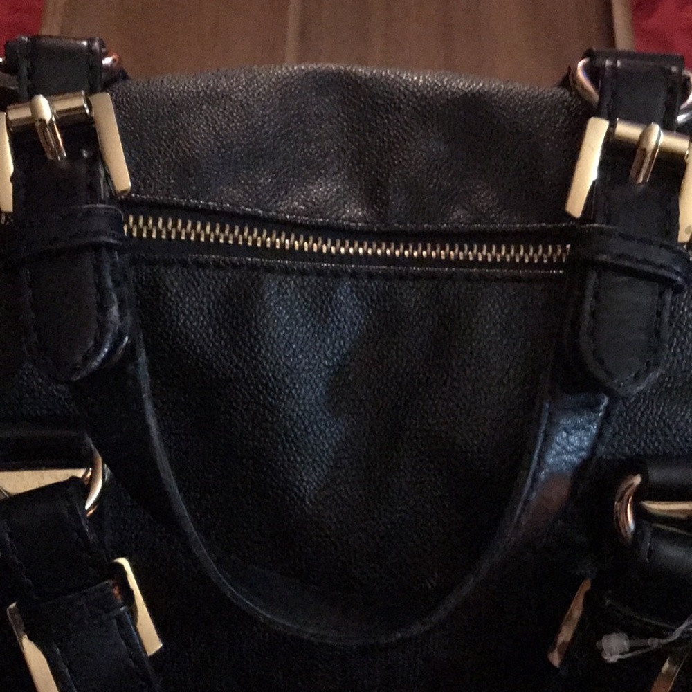 Authentic Michael Kors Handbag! Does not come with dust bag! Check all pics! - Picture 5 of 11